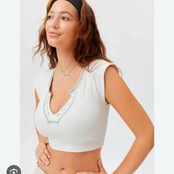 UO White Ribbed Top - Picture 2 of 2